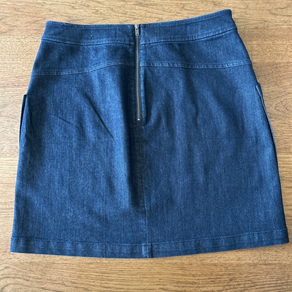 NWT LOFT Dark Denim Stretch Pocket Shift Skirt SIZE 6 - Picture 3 of 6